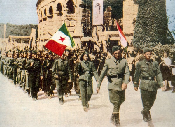 Das Partisanenbataillon "Pino Budicin" in Pola am 8. Mai 1945.