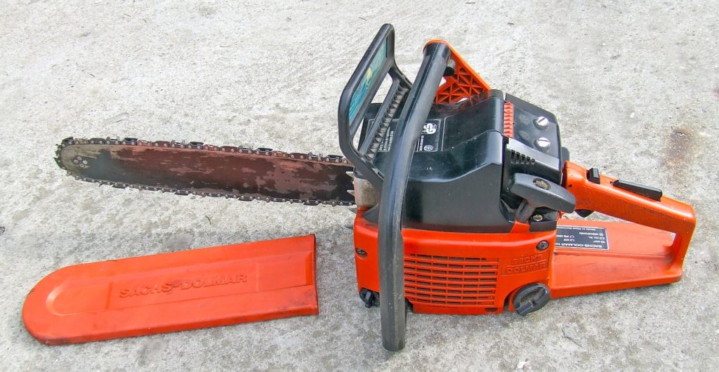 Auf dem Motorroller gerät das Benzin in den Zylinder nicht