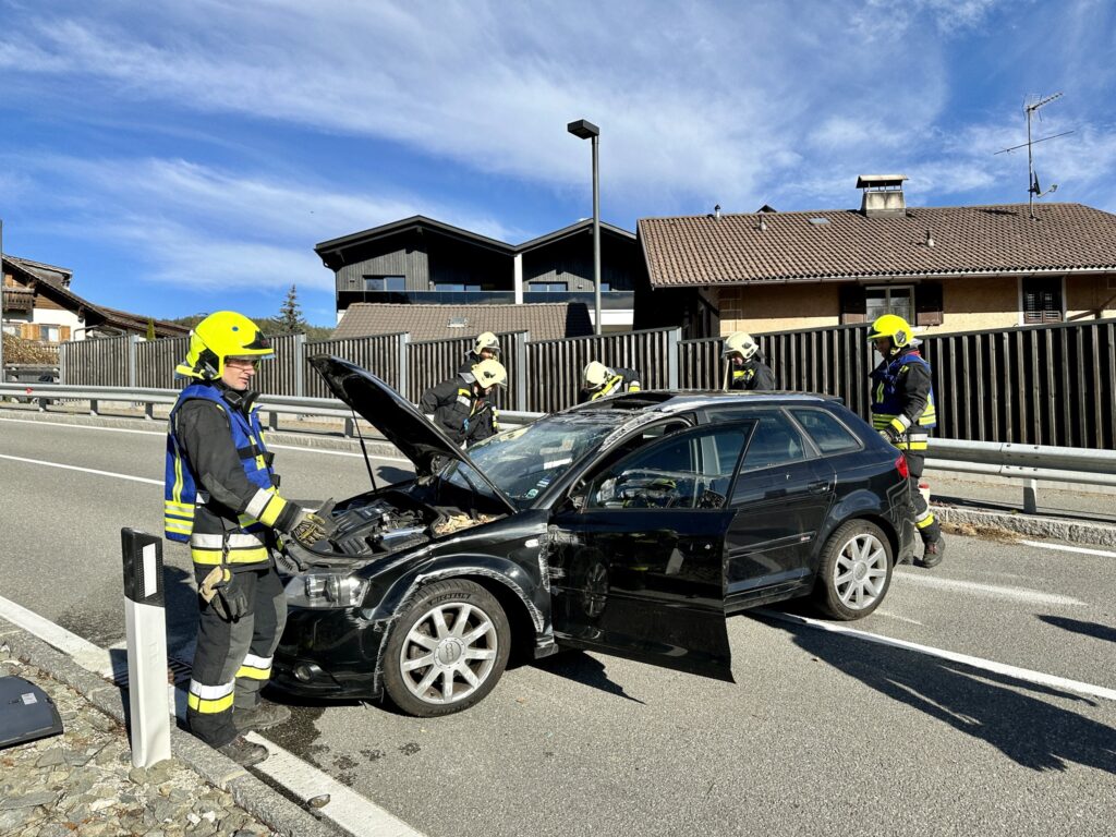 Auto Berschl Gt Sich Unsertirol