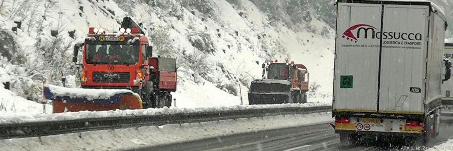 Schneechaos Auf Brennerautobahn – Regen In Kärnten - UnserTirol24