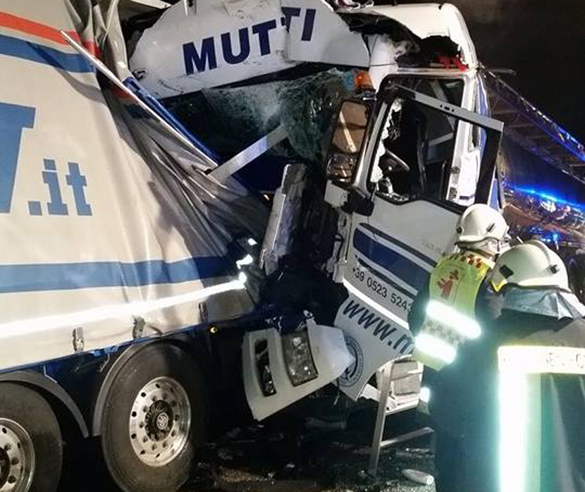 Schwerer Unfall Auf Der A22 Heute Lkw krachen zusammen: schwerer Unfall auf A22 - UnserTirol24