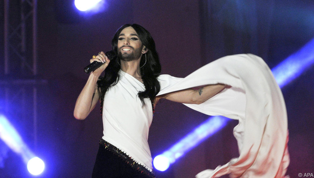 Conchita Wurst 2016 im Opernhaus von Sydney - UnserTirol24