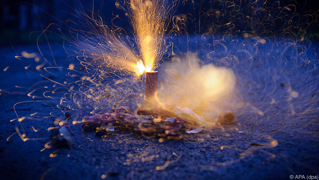 Urlaub seefeld silvester tirol Hohes Brandrisiko durch Feuerwerkskörper zu Silvester - UnserTirol24