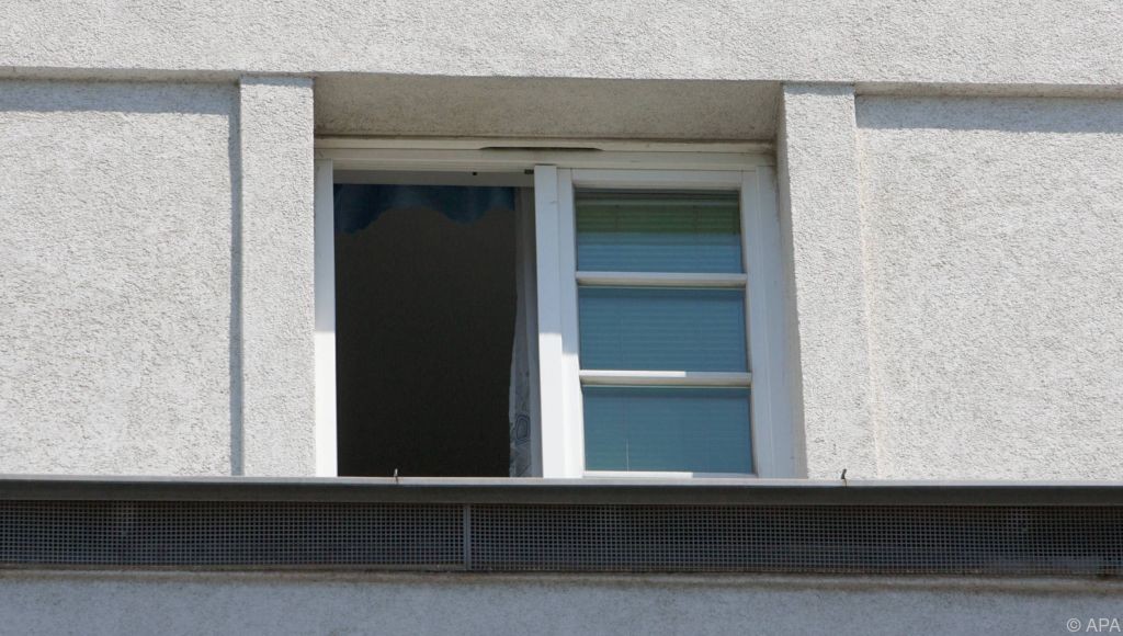 Kind nach Sturz aus Fenster in Wien in Lebensgefahr