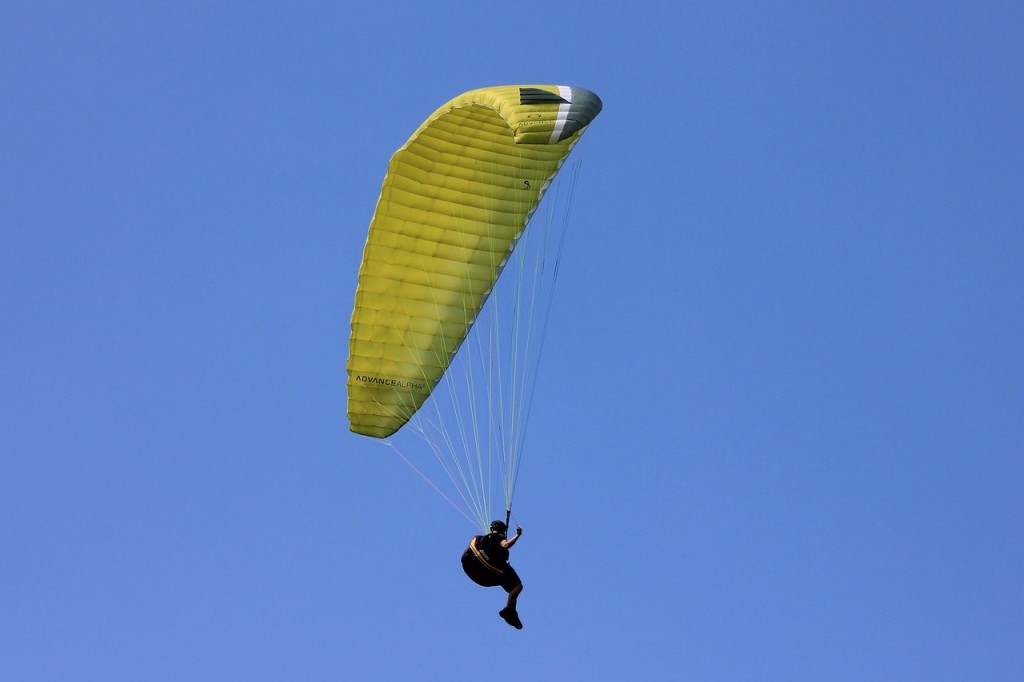 Paragleiter stürzt ab - UnserTirol24