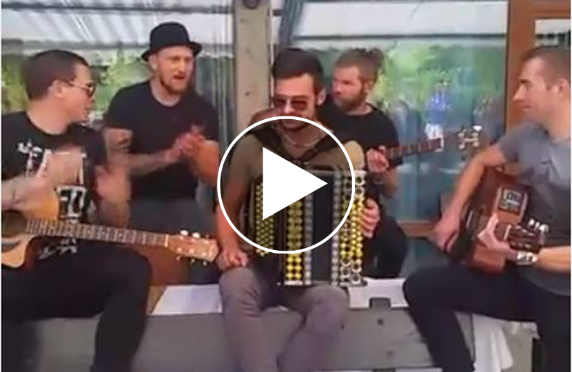 Frei Wild Dem Land Tirol Die Treue Frei.Wild – „Dem Land Tirol die Treue“ für Oma - UnserTirol24