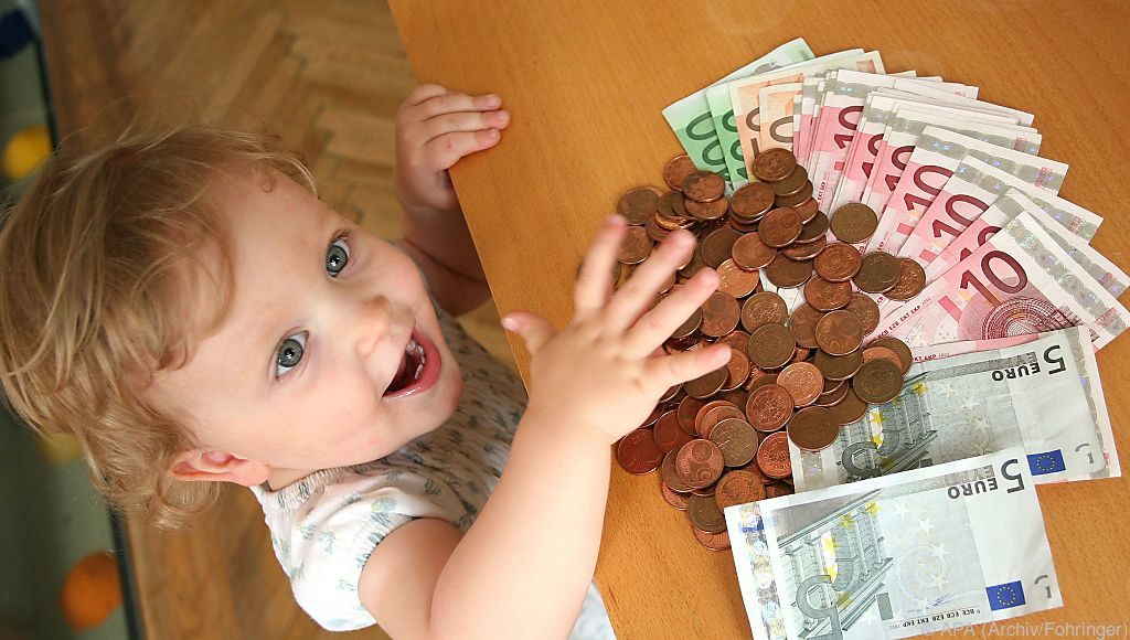 Antragslose Familienbeihilfe passierte Ausschuss - UnserTirol24