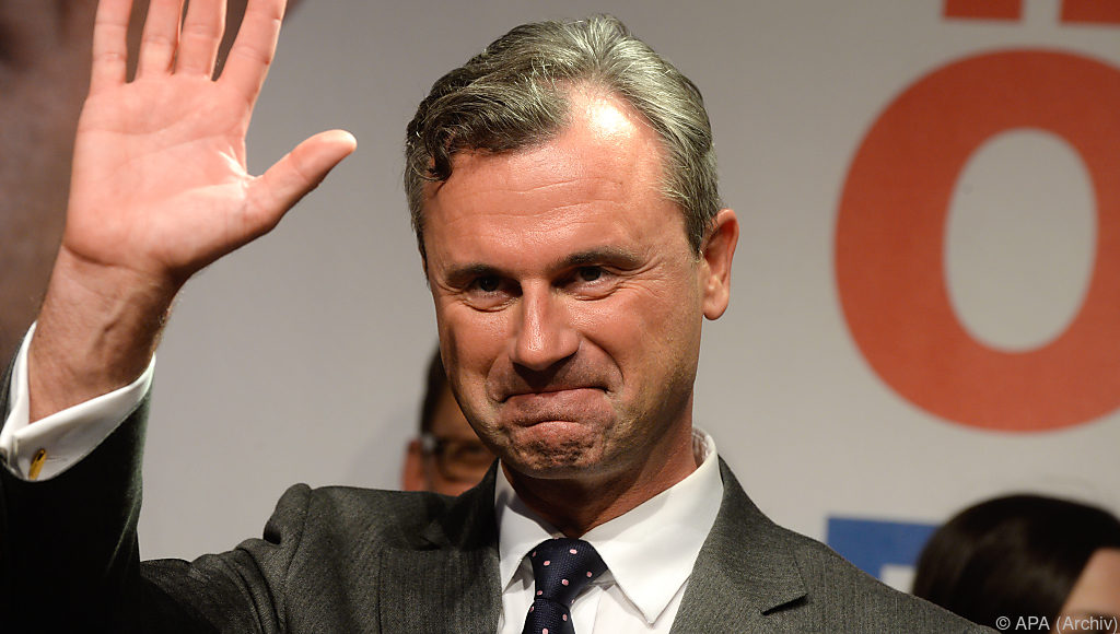 Norbert Hofer landet am Freitag in Bozen - UnserTirol24