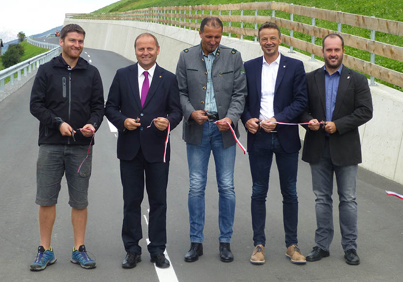 Verkehrsfreigabe Für Zweispurigen Ausbau Der Gacher-Blick-Straße ...