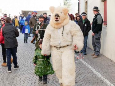 Umzug_Egetmann_Kinder_Tramin_2018_(60)
