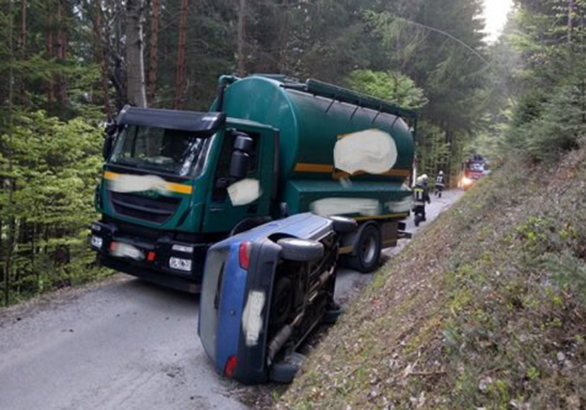 Pustertal: Auto Mit Lkw Zusammengeprallt Und Umgekippt - UnserTirol24