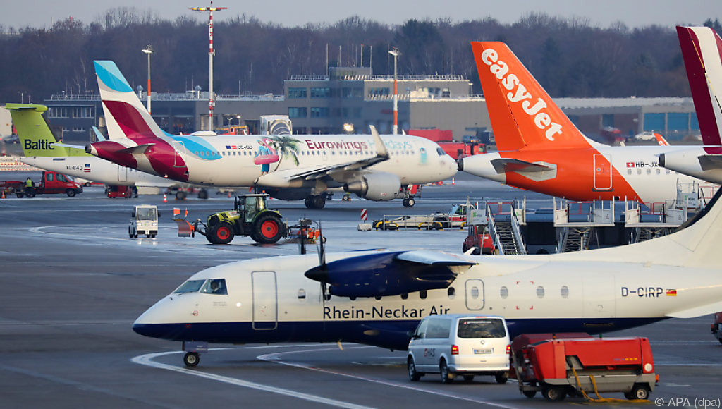 Parken am Flughafen teilweise teurer als Fliegen