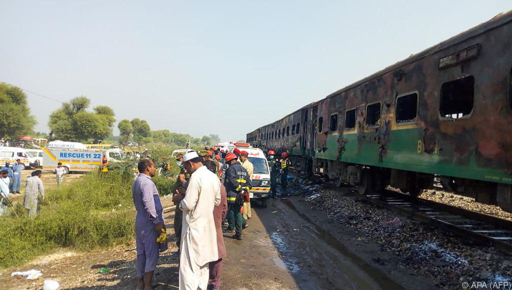 Mindestens 65 Tote bei Feuer in Zug - UnserTirol24