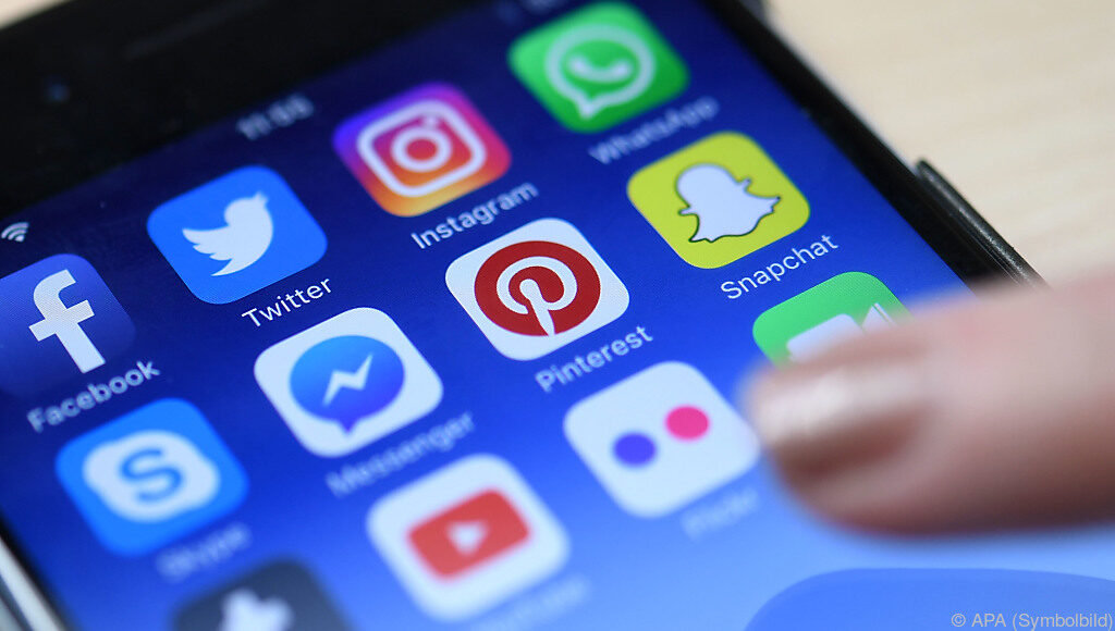 „Jugendliche für Risiken der Internetnutzung sensibilisieren ...