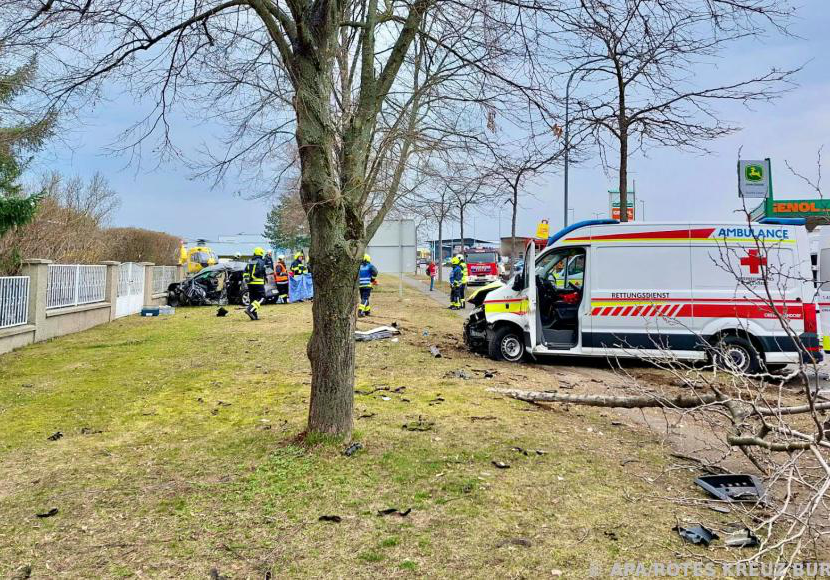 Zwei Tote Bei Unfall Mit Rettungsauto - UnserTirol24