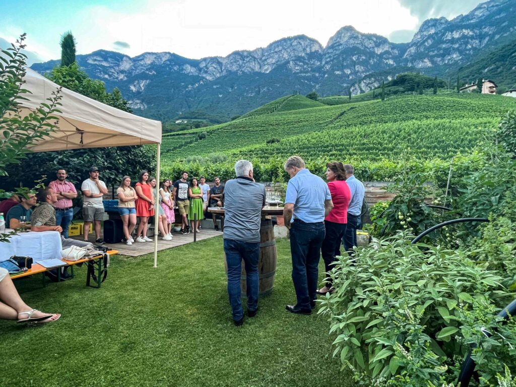 Bäuerliche Landtagskandidaten bei Südtiroler Bauernjugend UnserTirol24