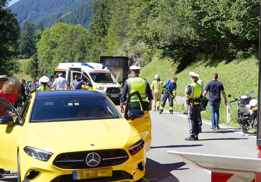 Motorradunfall: Mann Verstirbt An Unfallstelle - UnserTirol24