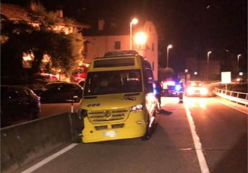 Linienbus Prallt Gegen Mauer UnserTirol24