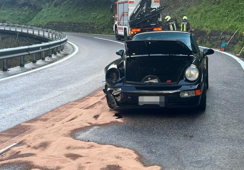 Eisacktal: Auto Prallt Gegen Mauer - UnserTirol24